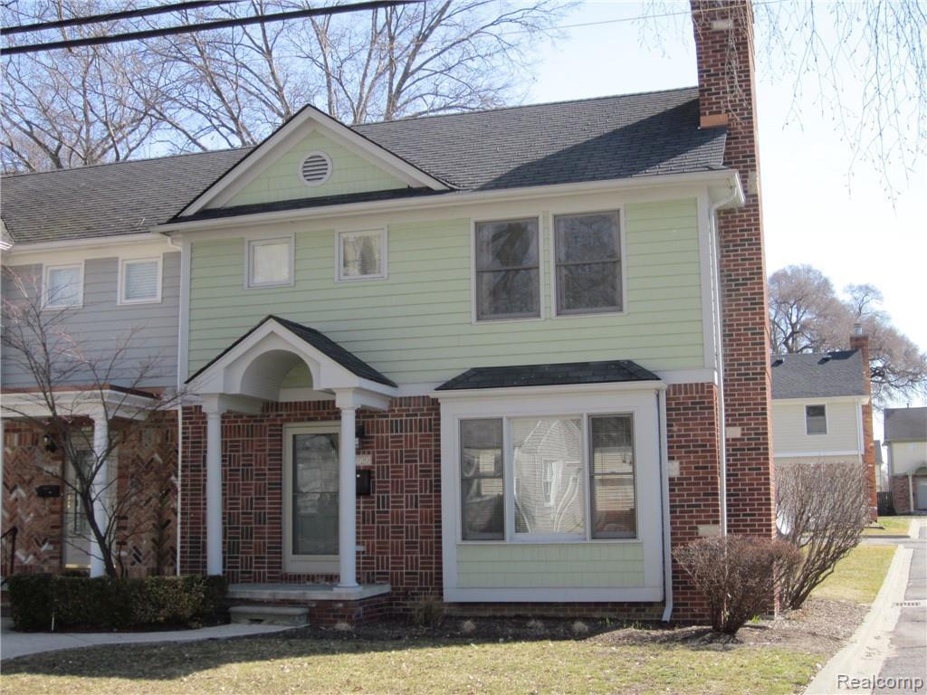 2720 Wolcott St - Photo 1