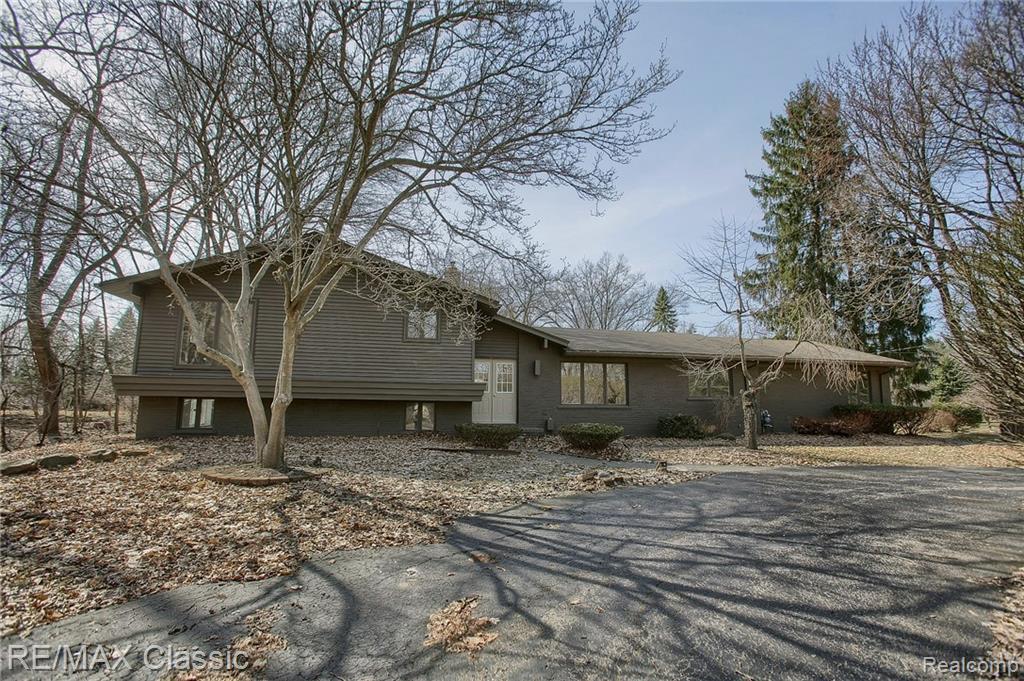7250 Cedarcroft Ln - Photo 1