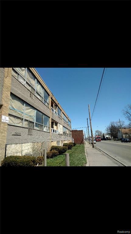 15650 Fenkell St - Photo 1