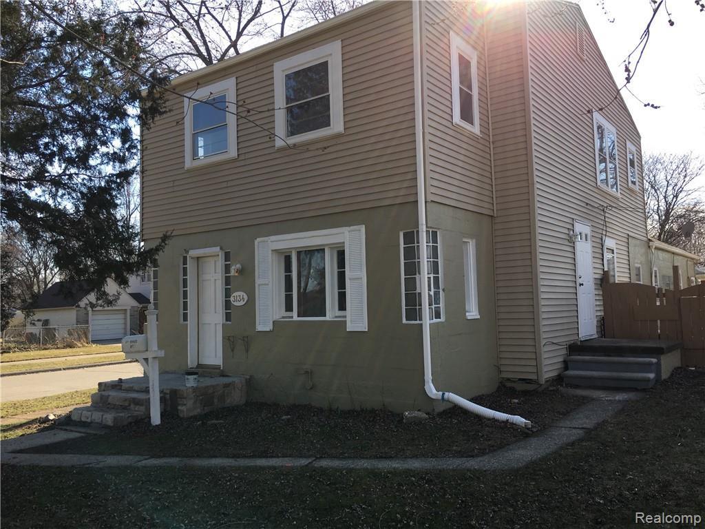 3134 Howard St - Photo 1