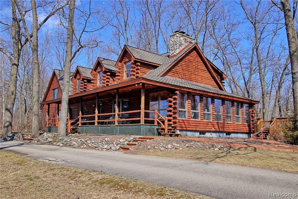 1549 Madsen Dr - Photo 1