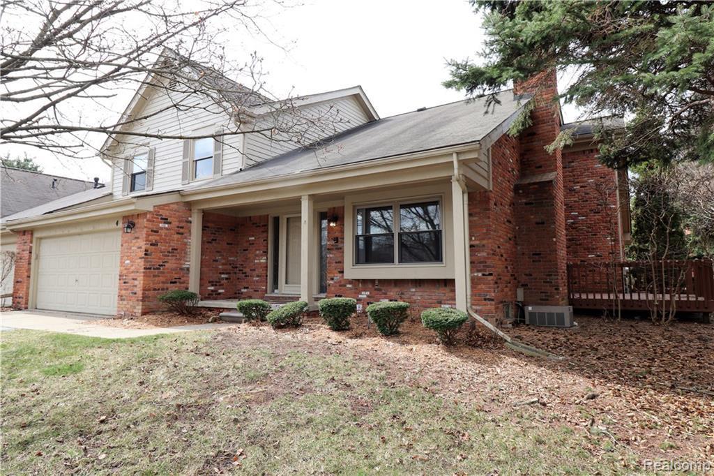 4 Geneva Crt - Photo 1