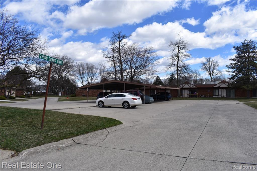 29900 Grand Oaks - Photo 1