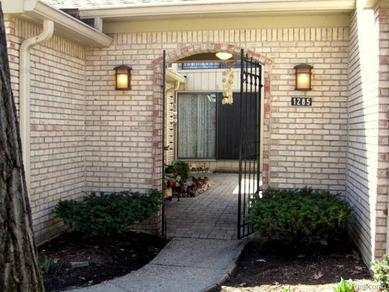 1285 Greenglen Crt - Photo 1