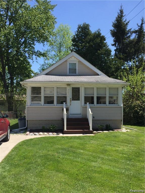 2820 Ardmore Ave - Photo 1