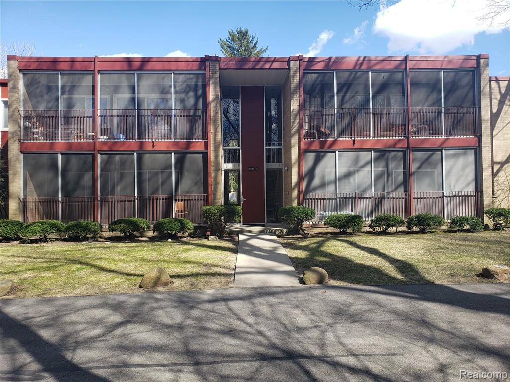 16543 Middlebelt Rd - Photo 1