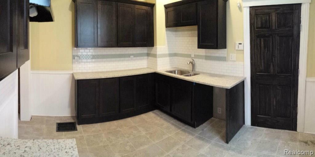 4724 Avery St - Photo 1