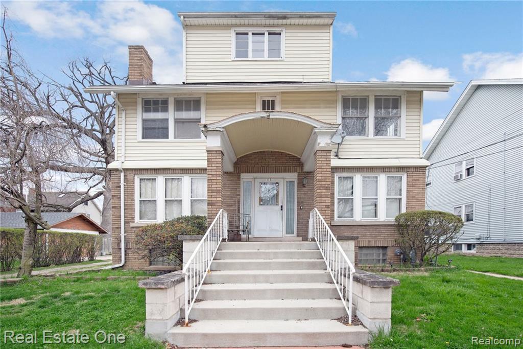 115 8th St - Photo 1