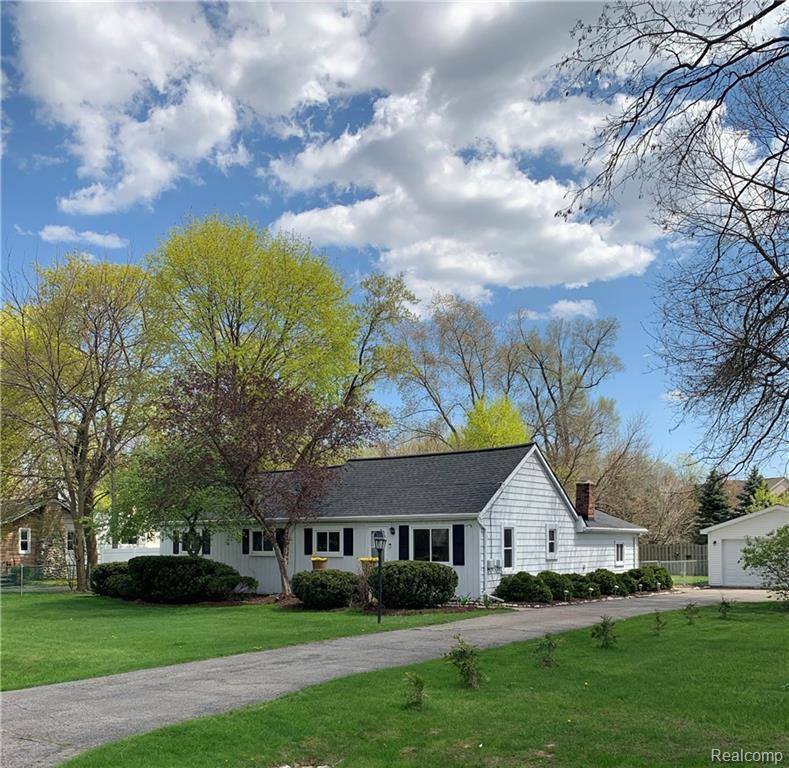 1384 Hartwig Dr - Photo 1