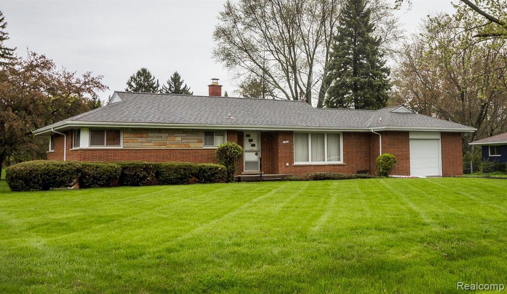 105 Hurst Dr - Photo 1