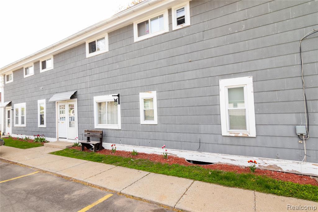 4512 Middle - Photo 1