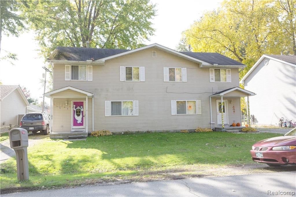 451 Maple - Photo 1