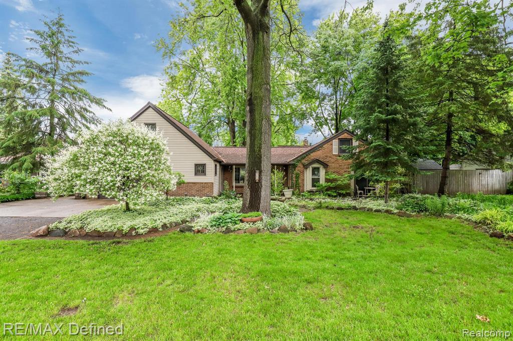8567 Nancy Ave - Photo 1