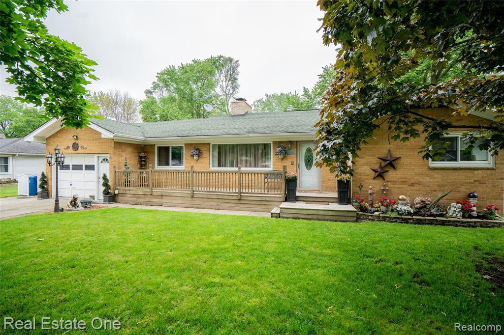 15237 Charluene Dr - Photo 1