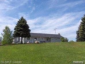 1095 Hummer Lake Rd - Photo 1