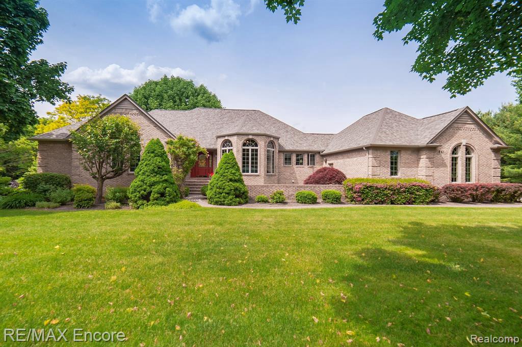 661 Pine Crest Crt - Photo 1