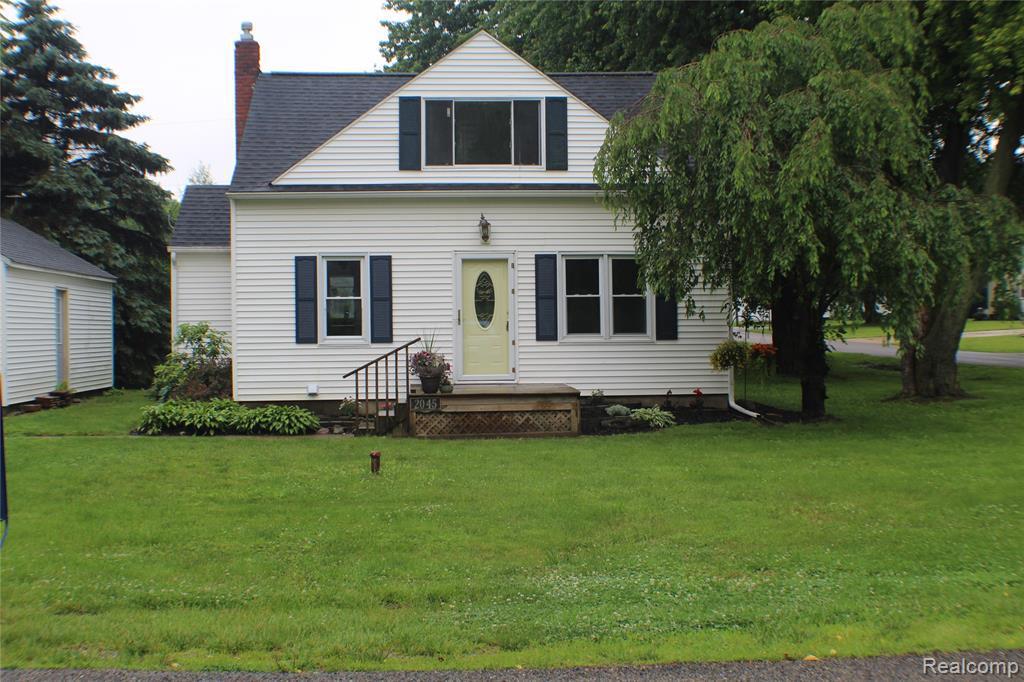 2045 Adams St - Photo 1