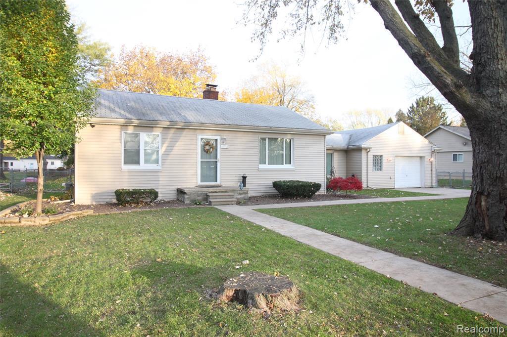 36516 Mulberry St - Photo 1