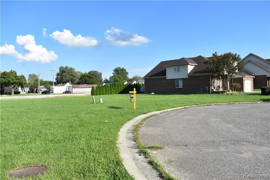 552 Francesco Crt - Photo 1
