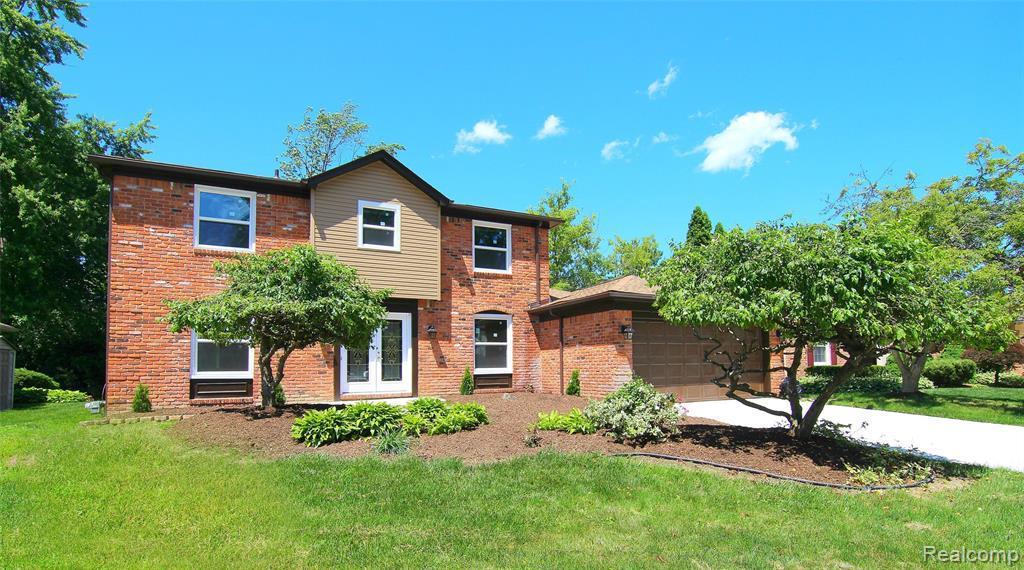 4290 Clarke Dr - Photo 1
