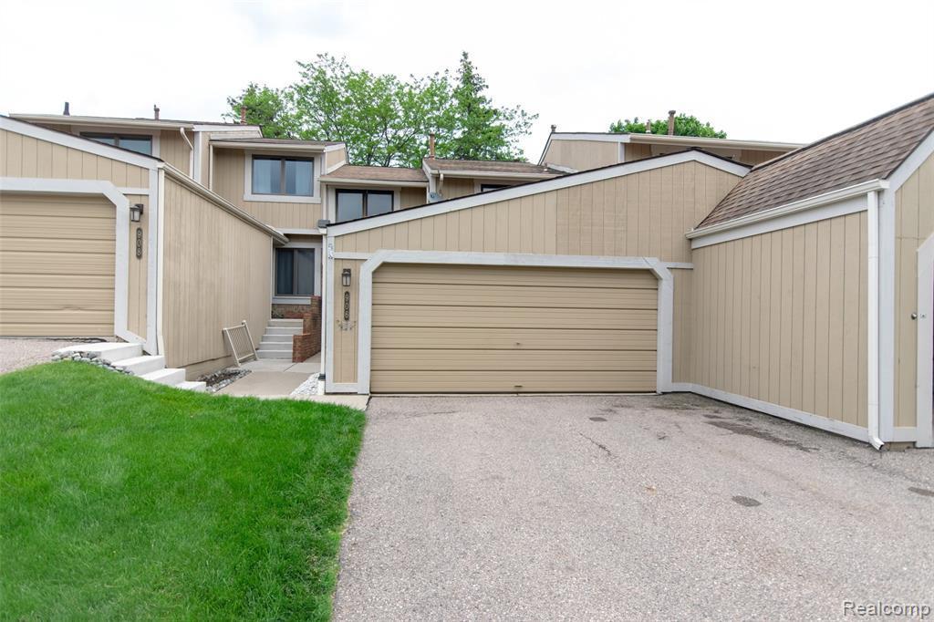 906 Williamsburg Crt - Photo 1