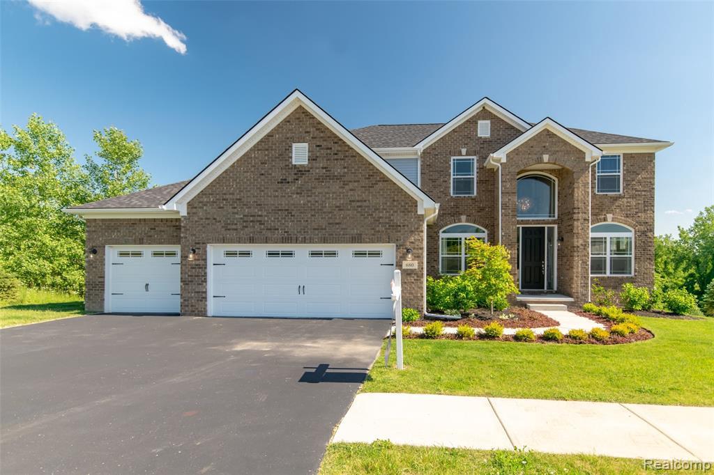 680 Willow Lake Crt - Photo 1