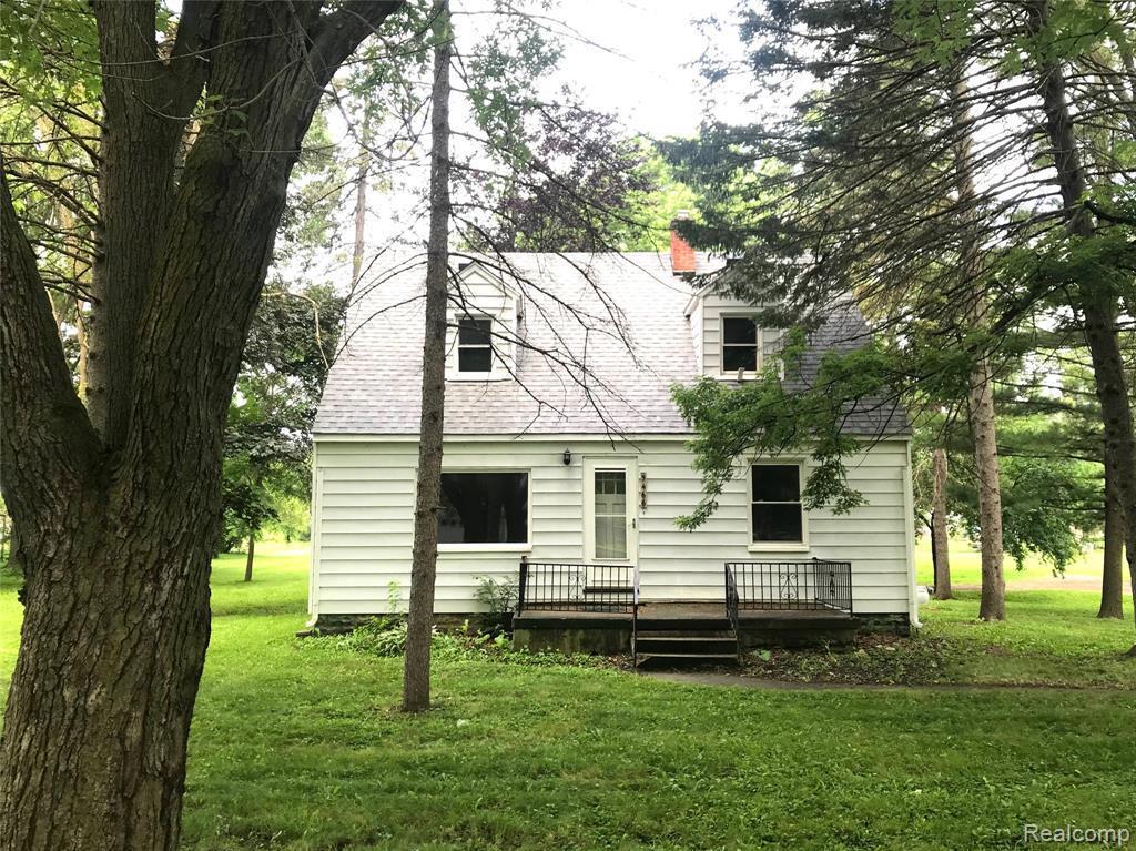 5466 Silverton Dr - Photo 1