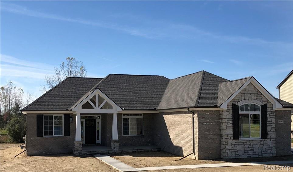 1405 Glass Lake Cir - Photo 1