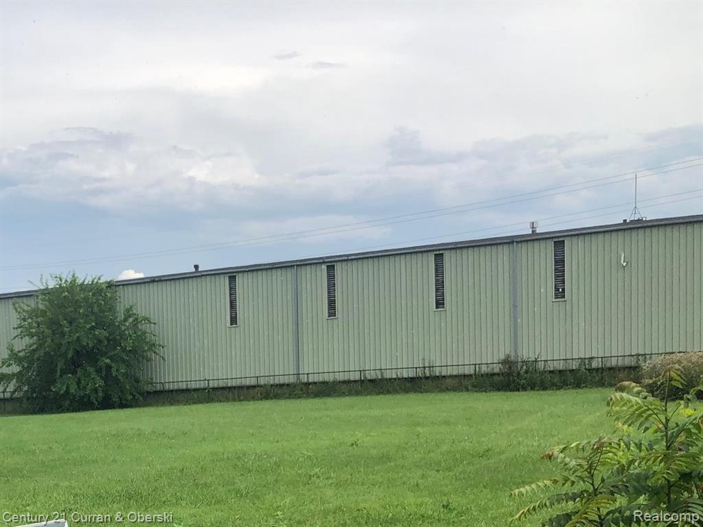 24080 Outer Dr - Photo 1