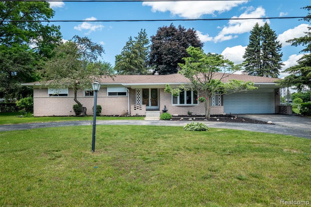 5025 Woodmire Dr - Photo 1