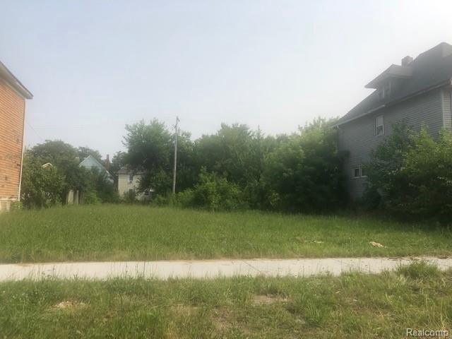 562 Euclid - Photo 1