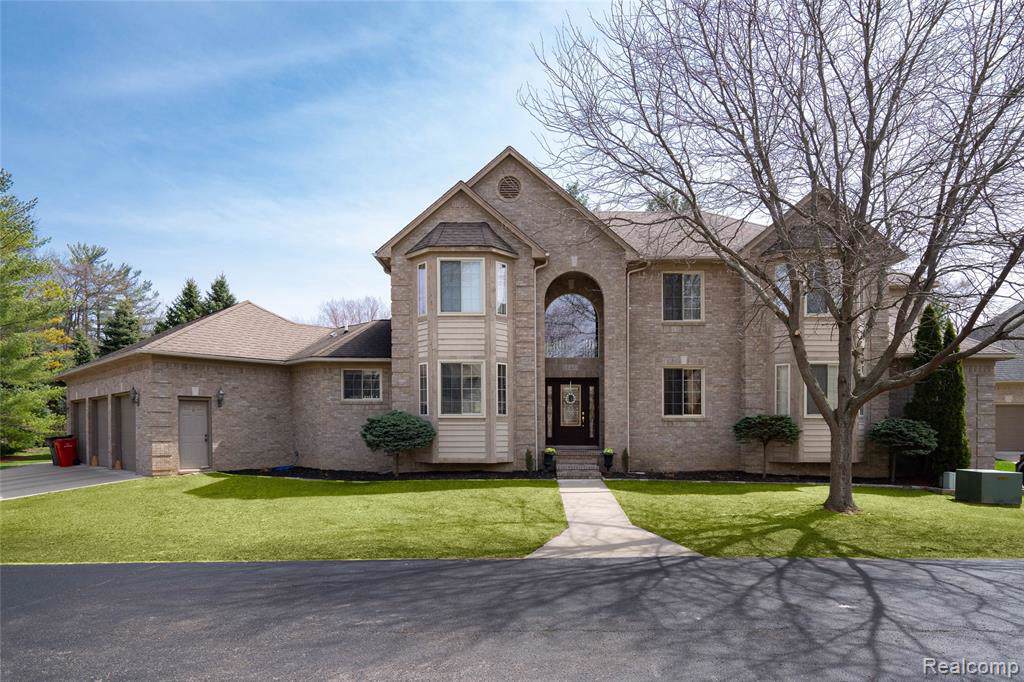 20400 Robinway Dr - Photo 1