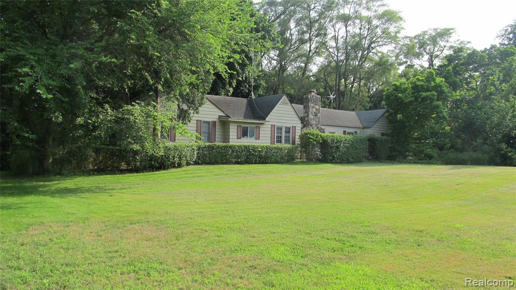 6525 Wing Lake Road - Photo 1