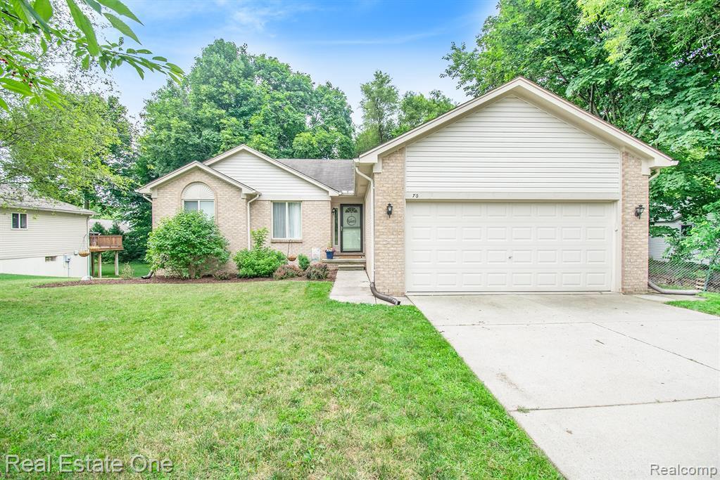 70 Powell St - Photo 1