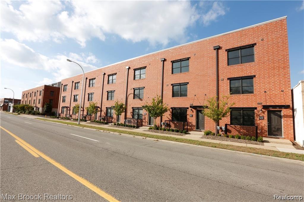 624 11 Mile Rd - Photo 1