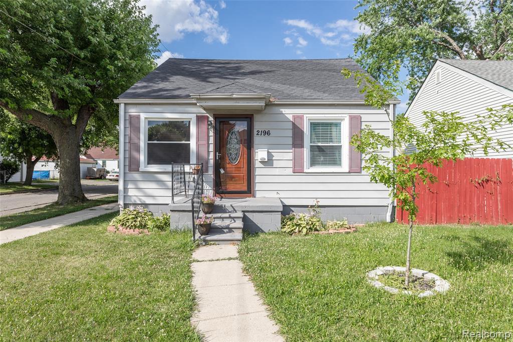 2196 Reo Ave - Photo 1