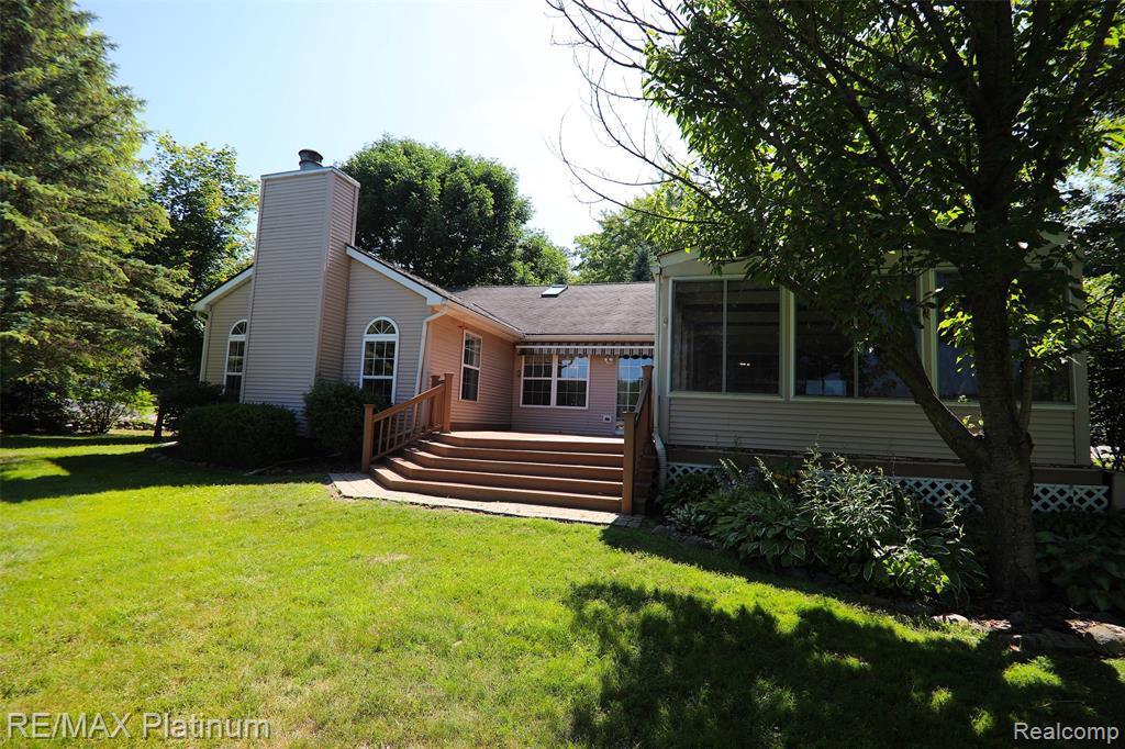 2815 Tamarack Lake Dr - Photo 1
