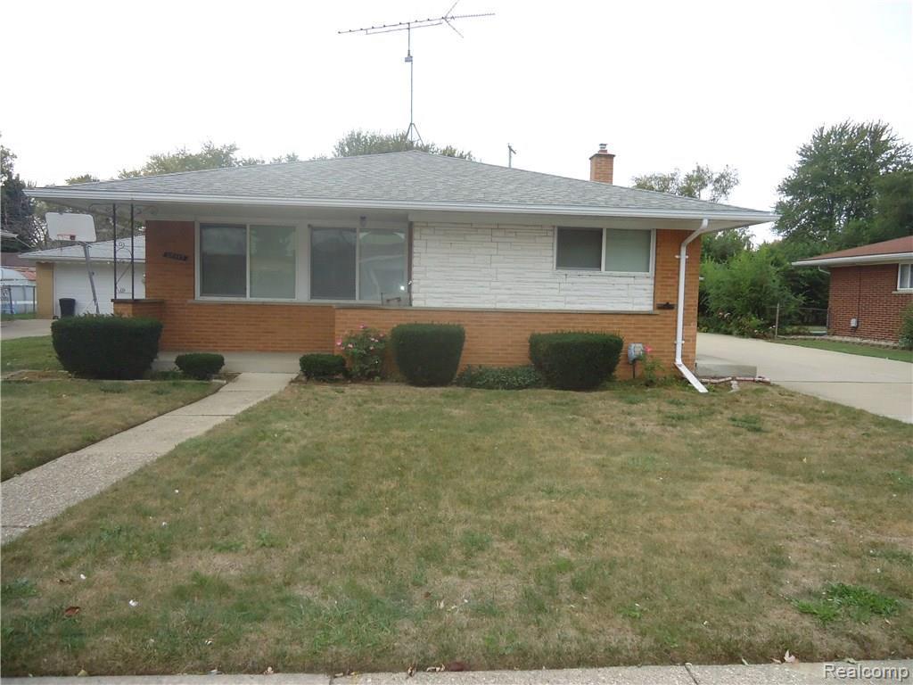 35247 Weideman St - Photo 1