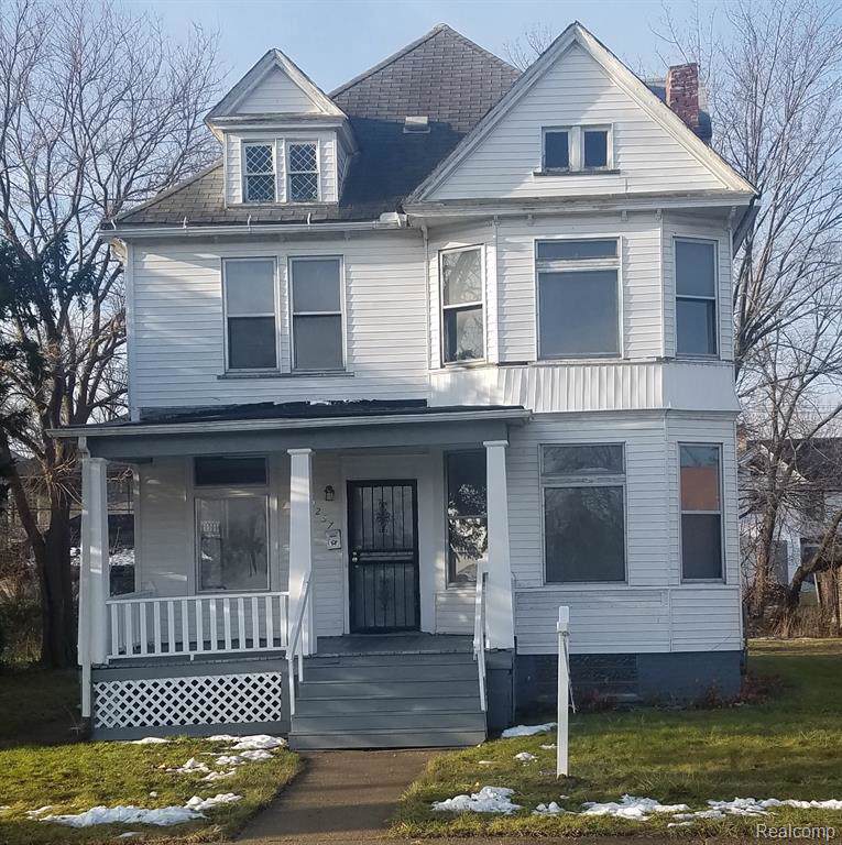 2237 Hurlbut St - Photo 1
