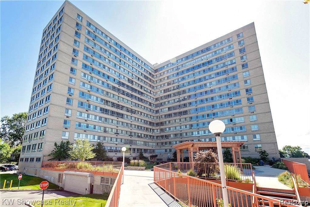 8900 Jefferson Ave - Photo 1