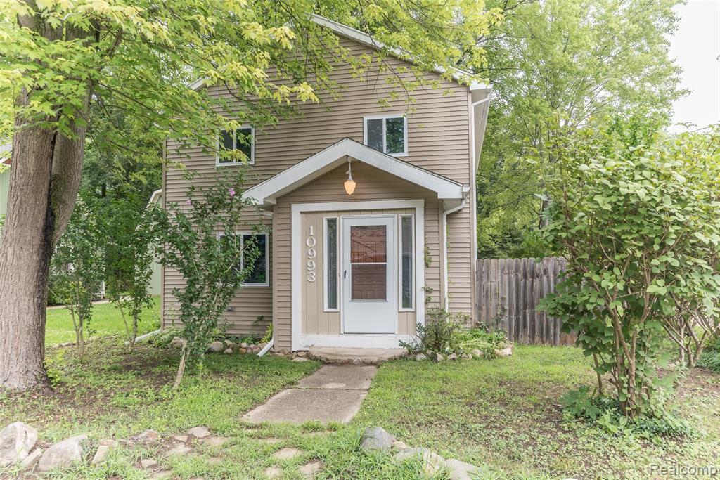 10993 Mapleview St - Photo 1