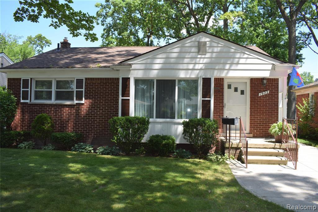 1922 Clifton Ave - Photo 1