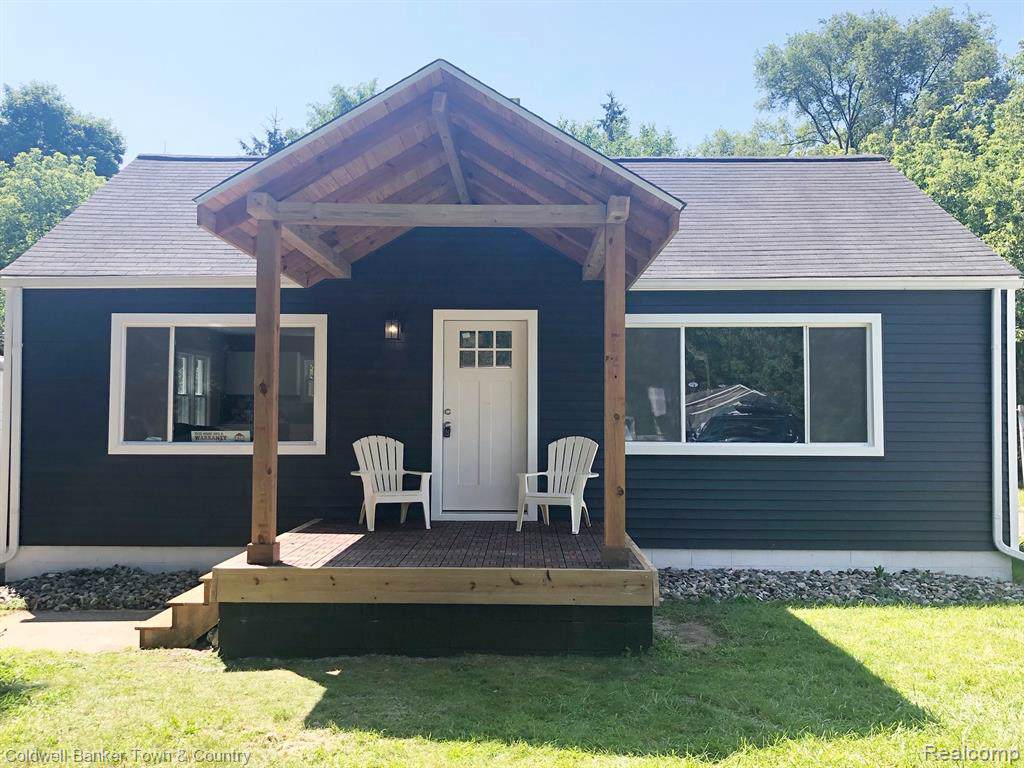 6529 Pontiac Lake Rd - Photo 1