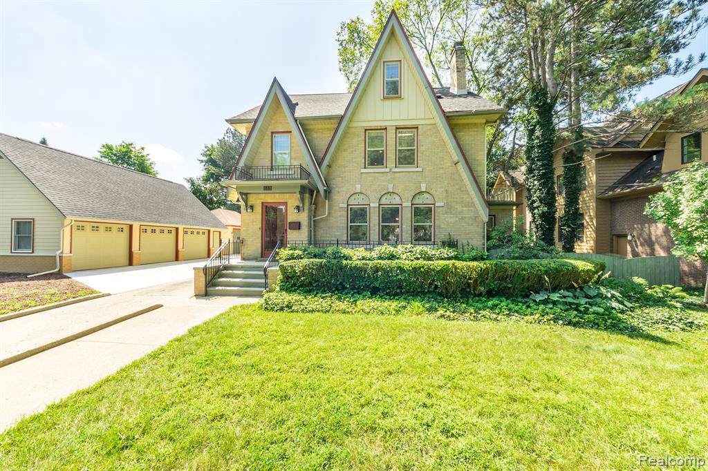 663 Thayer Blvd - Photo 1