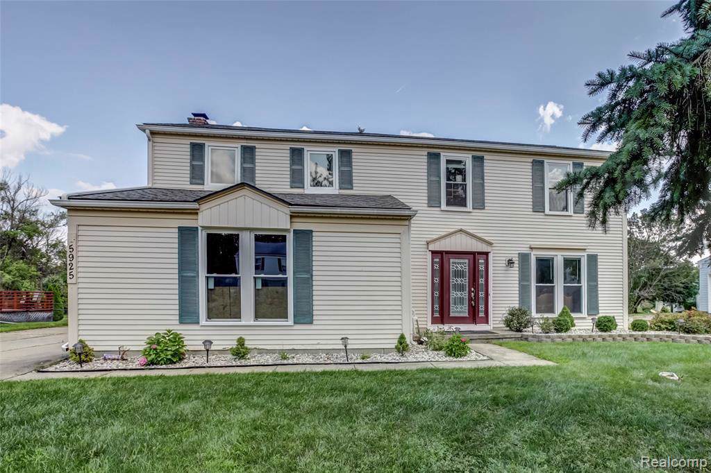 5925 Kingsfield Dr - Photo 1