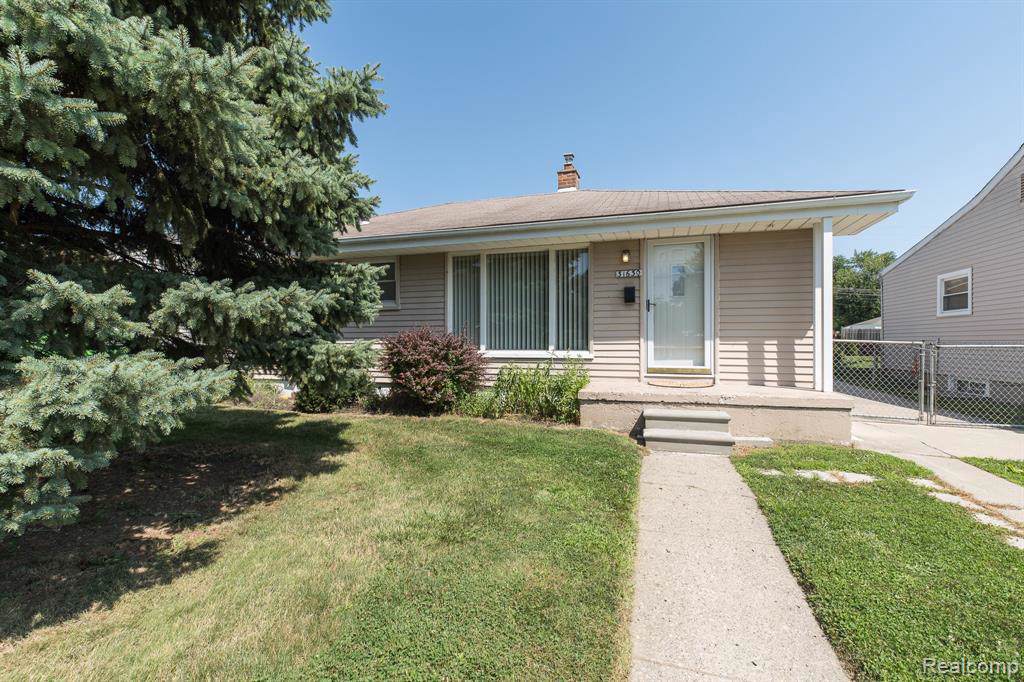 31630 Parkwood St - Photo 1