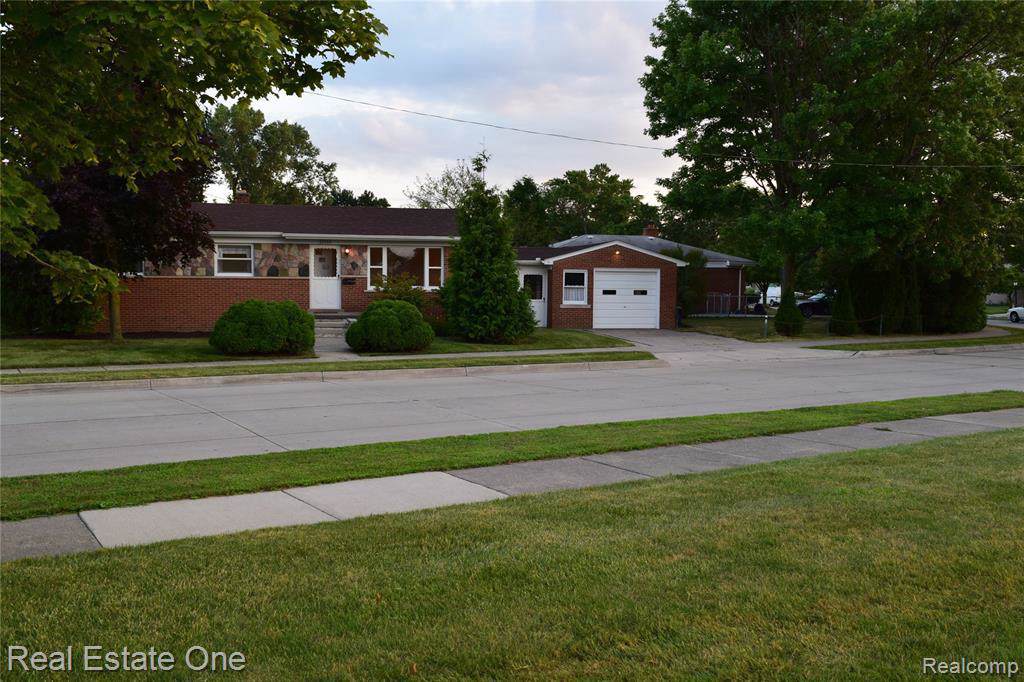23350 Elaine St - Photo 1