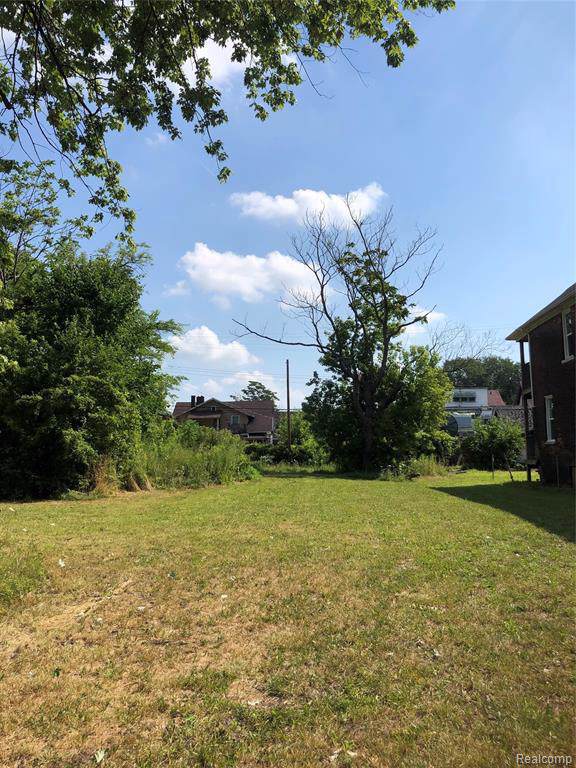 1727 Baldwin - Photo 1