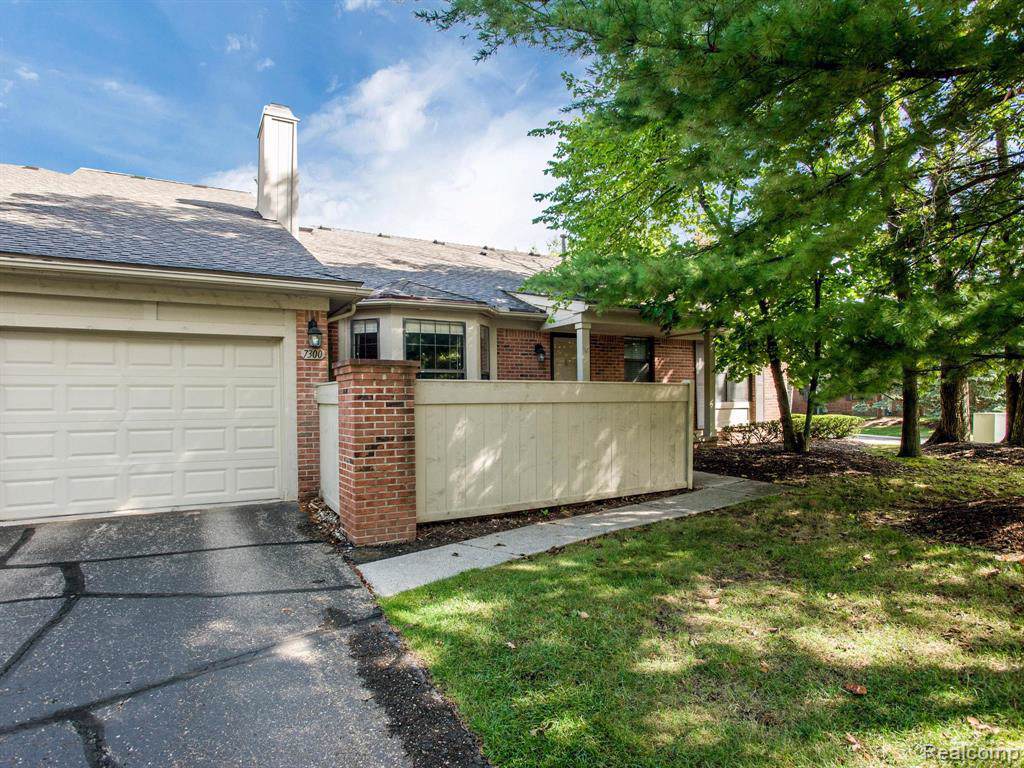 7300 Green Farm Rd - Photo 1