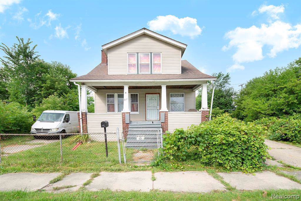 537 Ashland St - Photo 1
